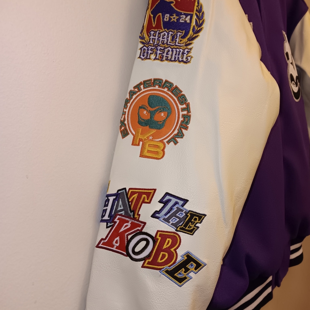 Kobe Bryant Varsity Mamba Jacket - Picture 3 of 5